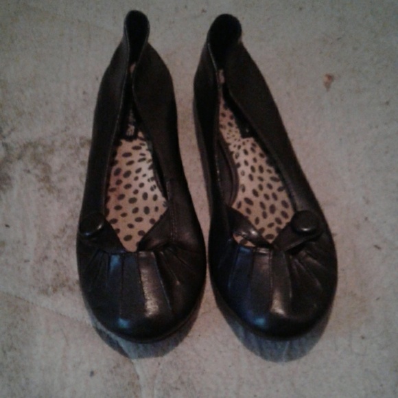 Women shoes 7.5 - Picture 1 of 1